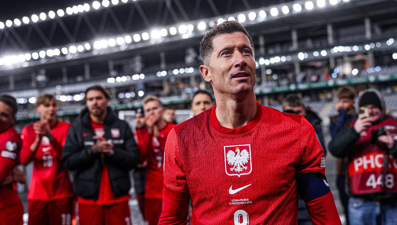 Lewandowski, sin prisa por renovar con el Barça, ya tiene dos nuevos destinos sobre la mesa