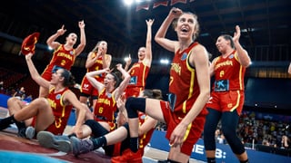 España desata la locura en Atenas