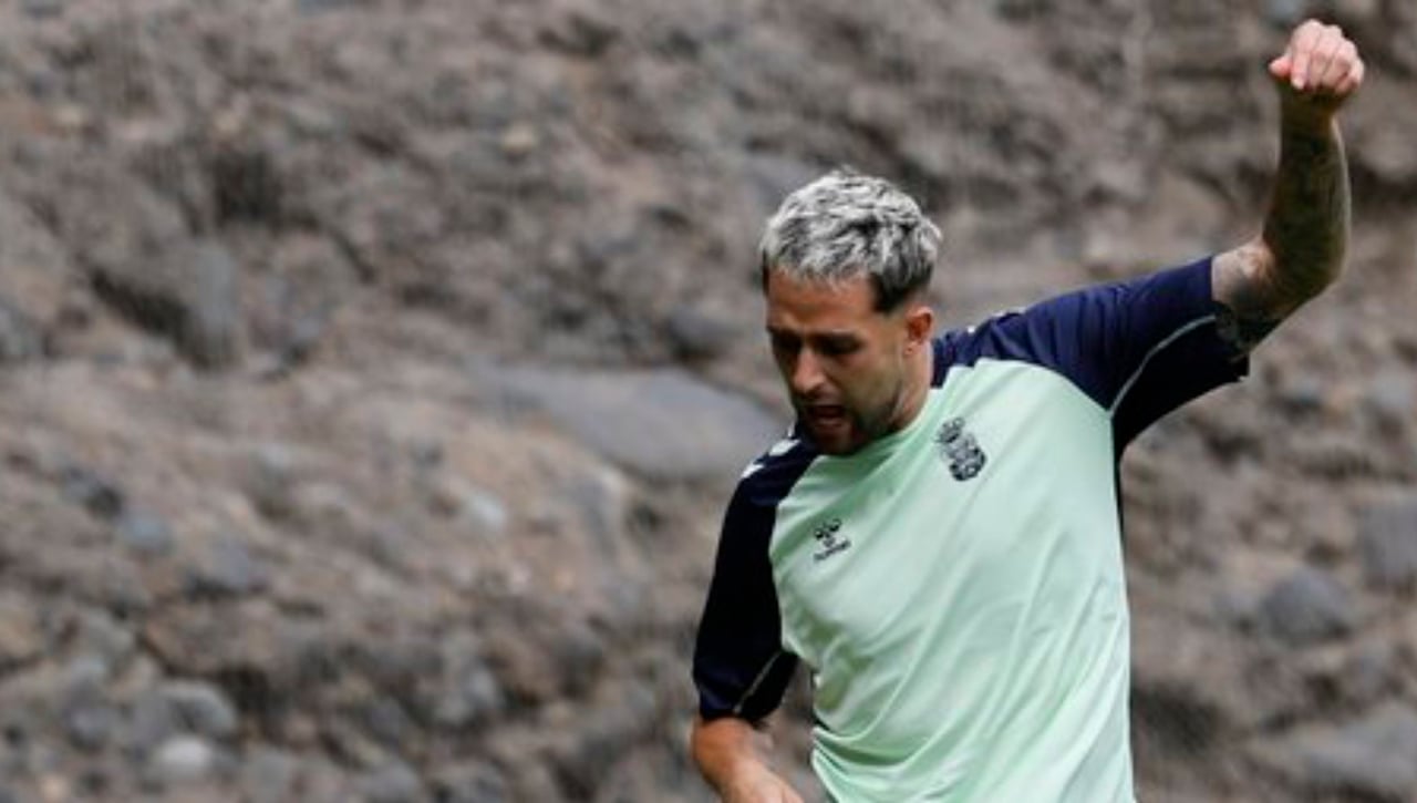 Januzaj se rompe con Las Palmas, se retira en ambulancia y llorando