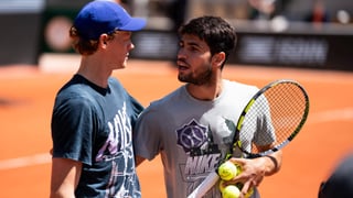 Sinner calienta la final contra Carlos Alcaraz