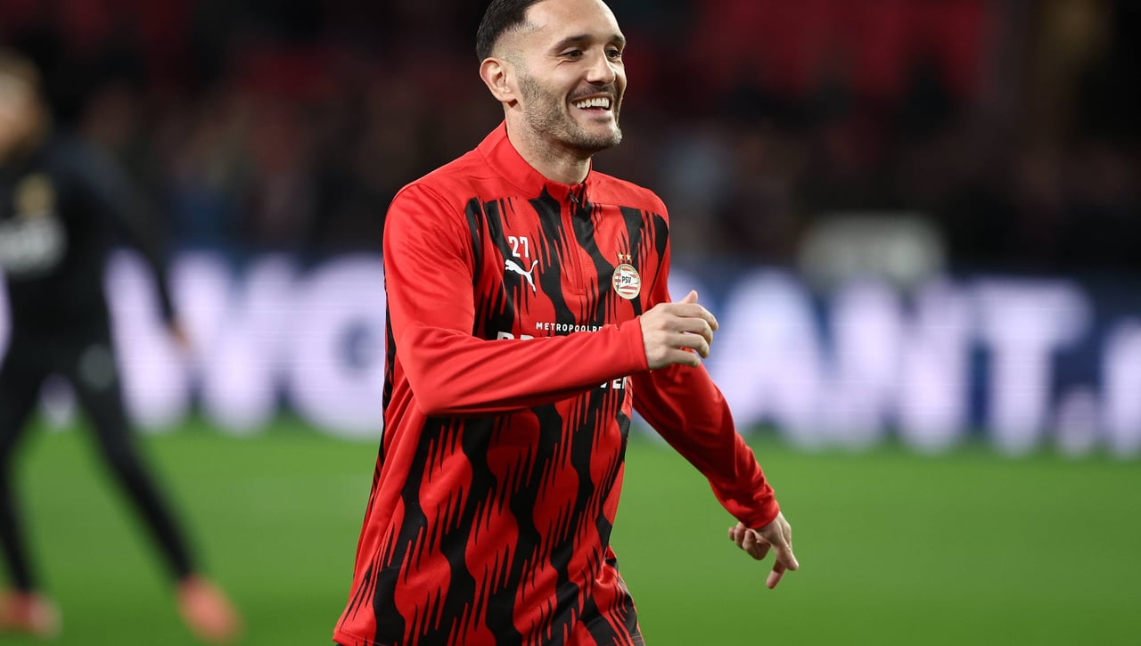 Lucas Pérez, sin equipo, se ofrece para volver a encontrar un lugar en España