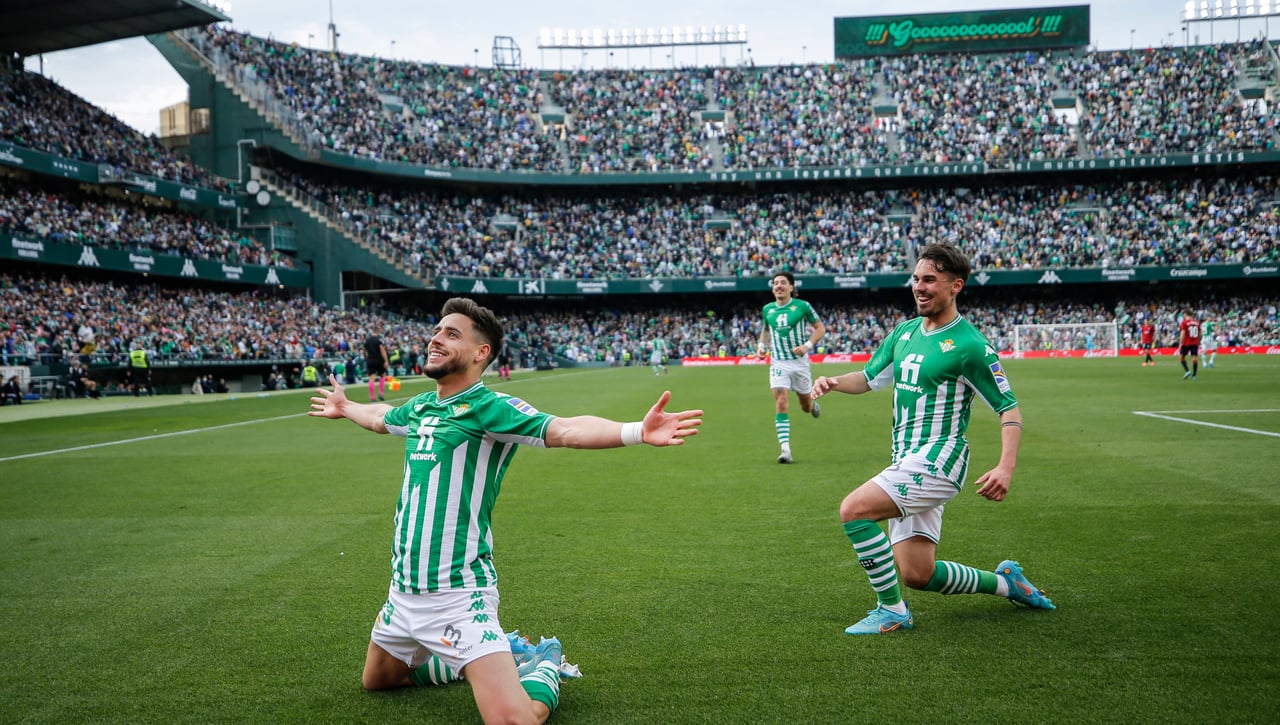 Una nueva tentativa desde la Premier por Álex Moreno... y no tiene nada que ver con Cucurella