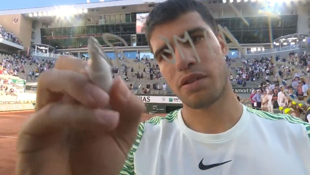 Alcaraz vuelve a hacer de las suyas en Roland Garros