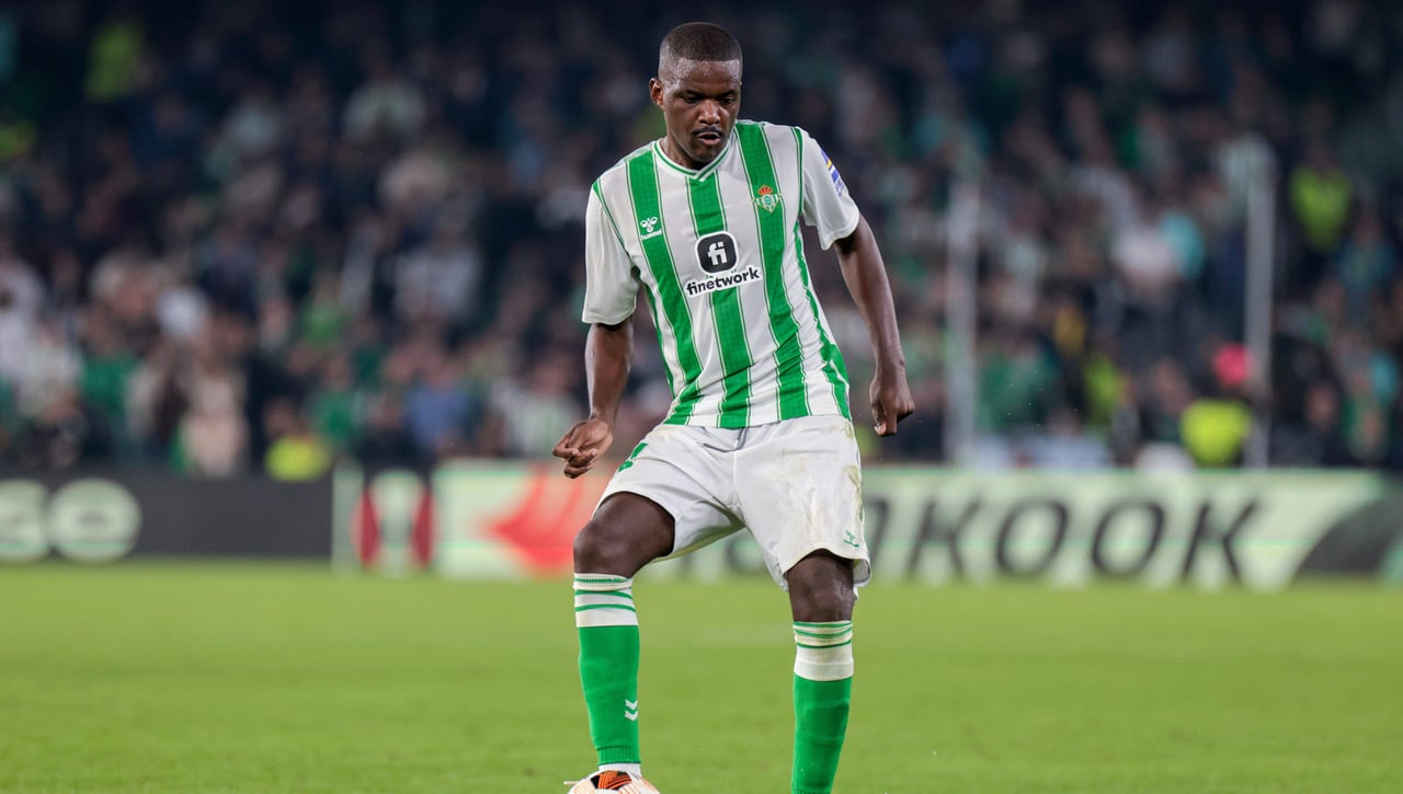 Giro de guion con William Carvalho