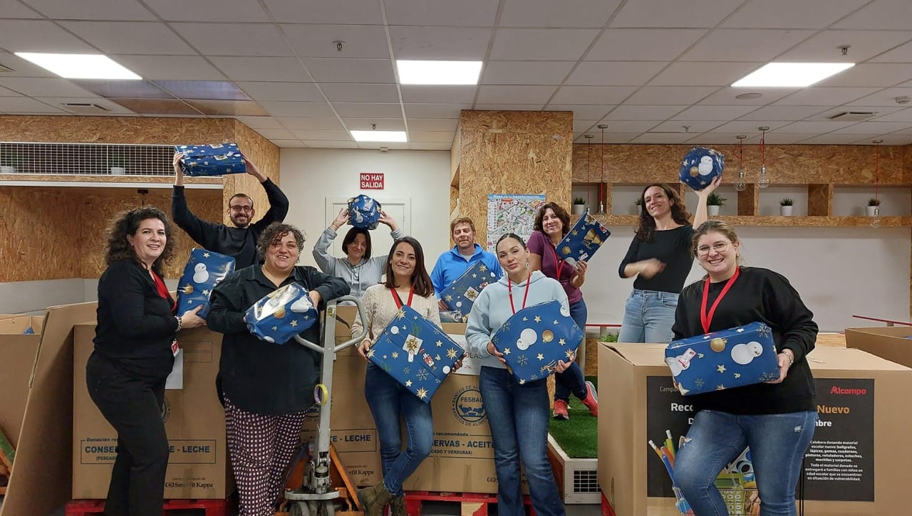 Alcampo entrega a organizaciones de su entorno más de 11.500 juguetes nuevos tras la campaña “Ningún niño sin juguete”