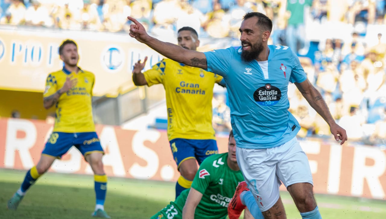 Las líneas rojas de Borja Iglesias, el club vigués y el Betis