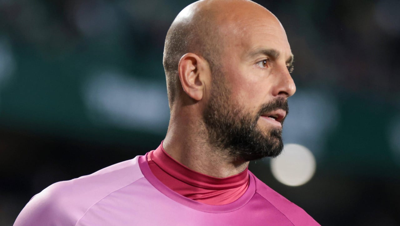 Oferta por el fichaje de Pepe Reina