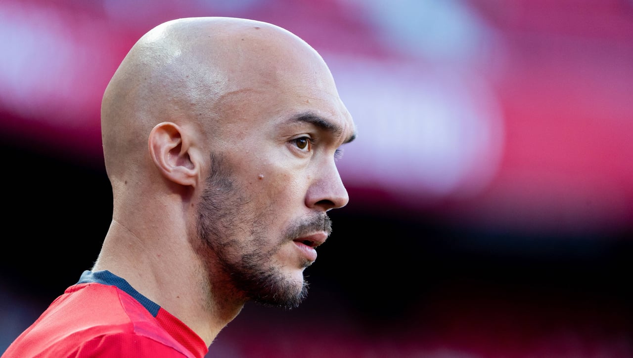 Los tiempos y los nombres para el movimiento que falta en la portería del Sevilla