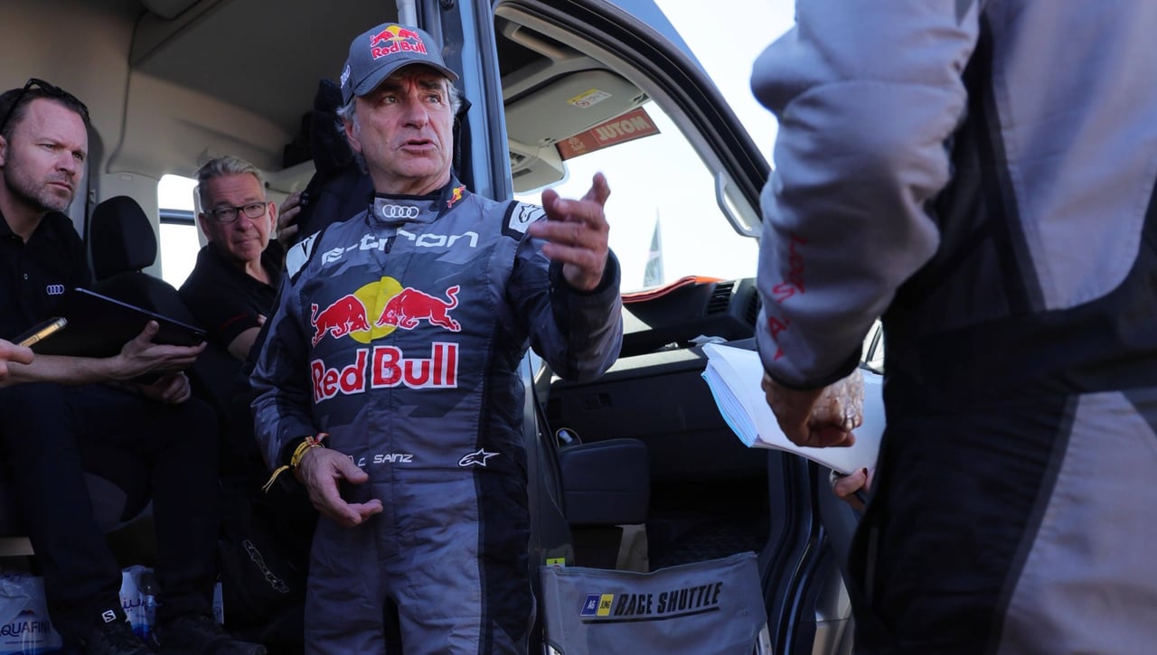 Pedro Sánchez, protagonista del Dakar gracias a Carlos Sainz y Nani Roma