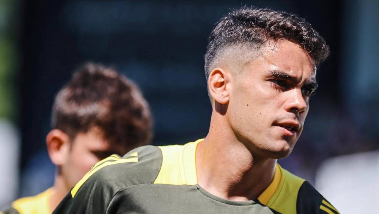 Marcelo Expósito, cerrado