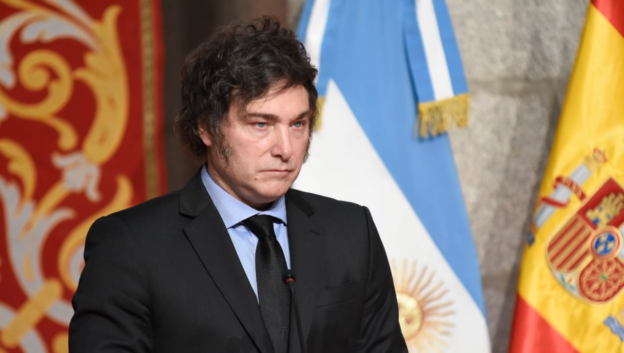 Lo despiden por exigir una disculpa a Messi