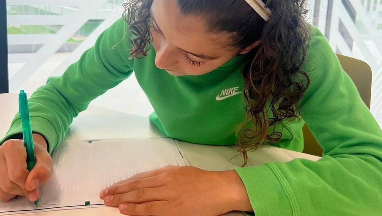 Tiago Polo firma su nuevo contrato y se hará mayor de edad de verdiblanco