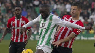 La afición alucina con Sabaly