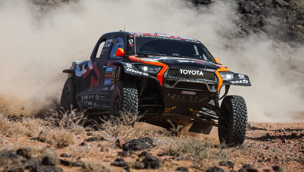 Lategan vence y mantiene el liderato