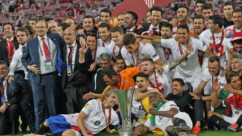 Un histórico del Sevilla pone punto y final a su carrera 