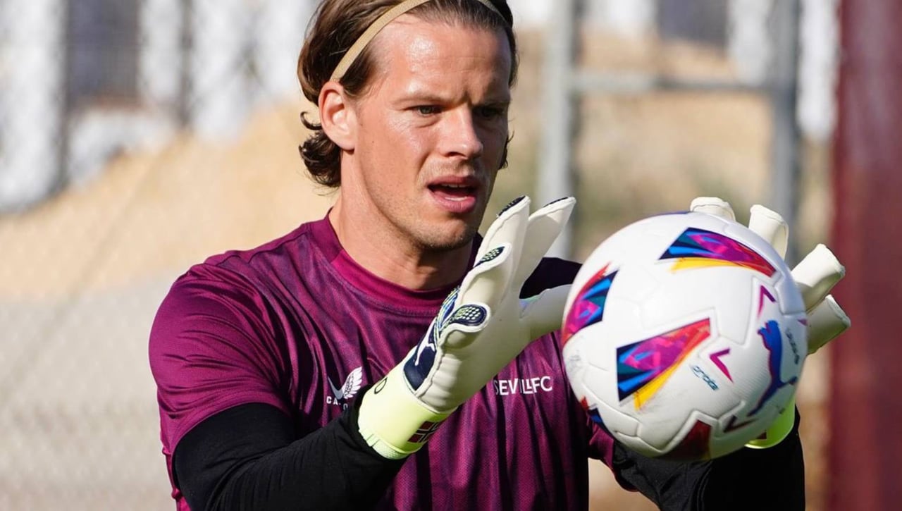 El Sevilla presenta a su último fichaje y Nyland completa su primer entrenamiento