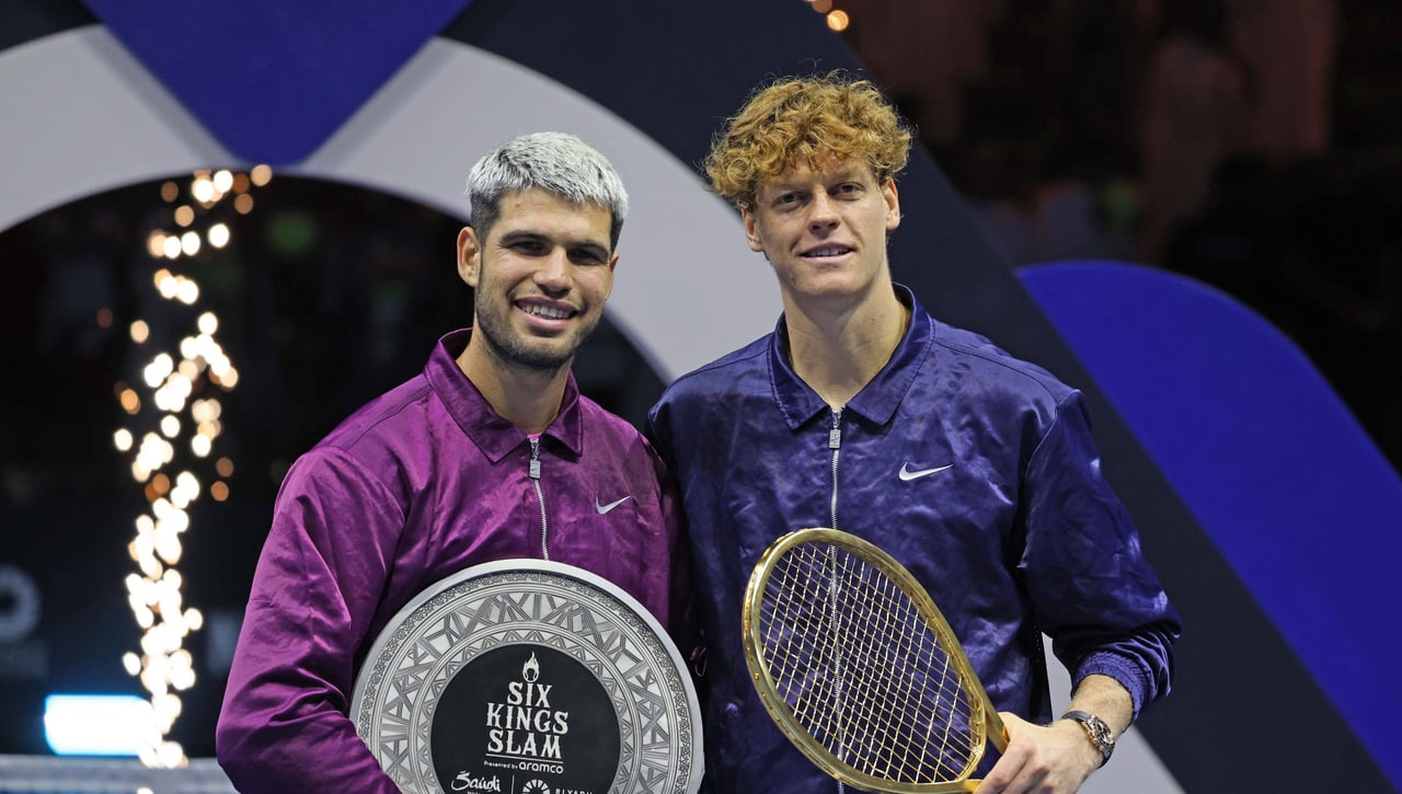 Sinner se impone a Carlos Alcaraz gracias a su victoria en el Six Kings Slam