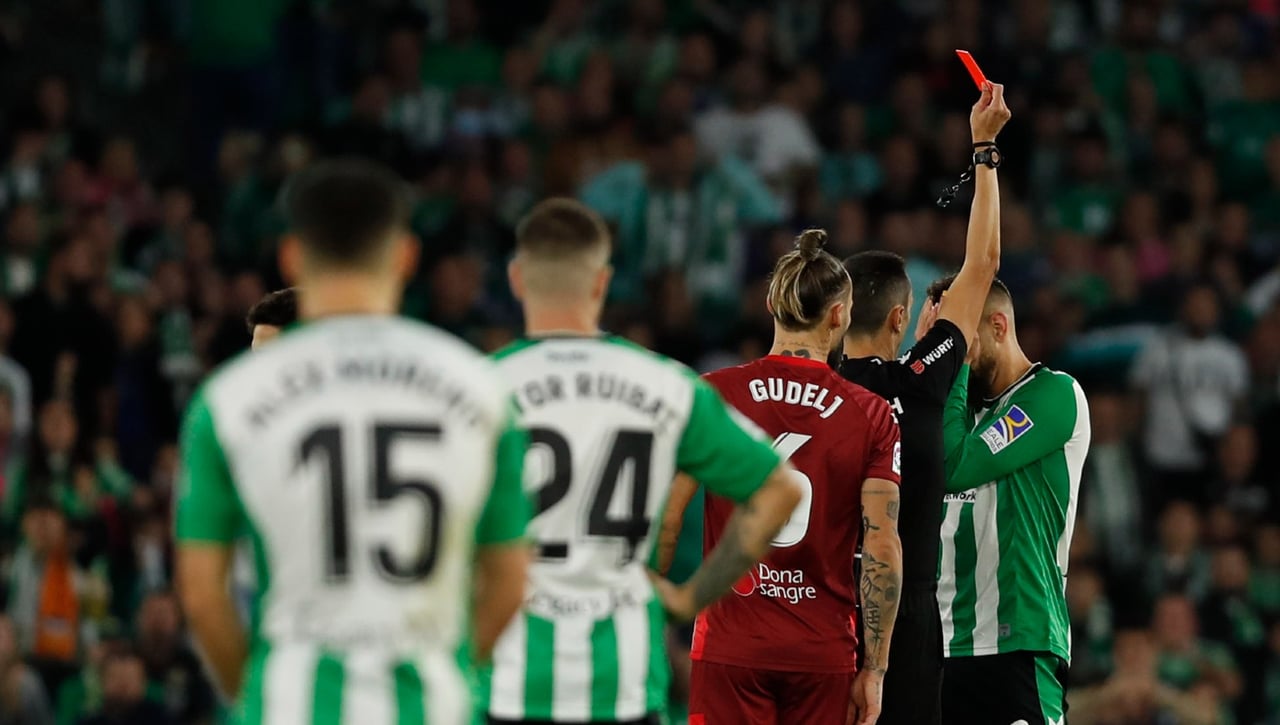 Los graves datos que indican la falta de respeto que los árbitros tienen al Betis 