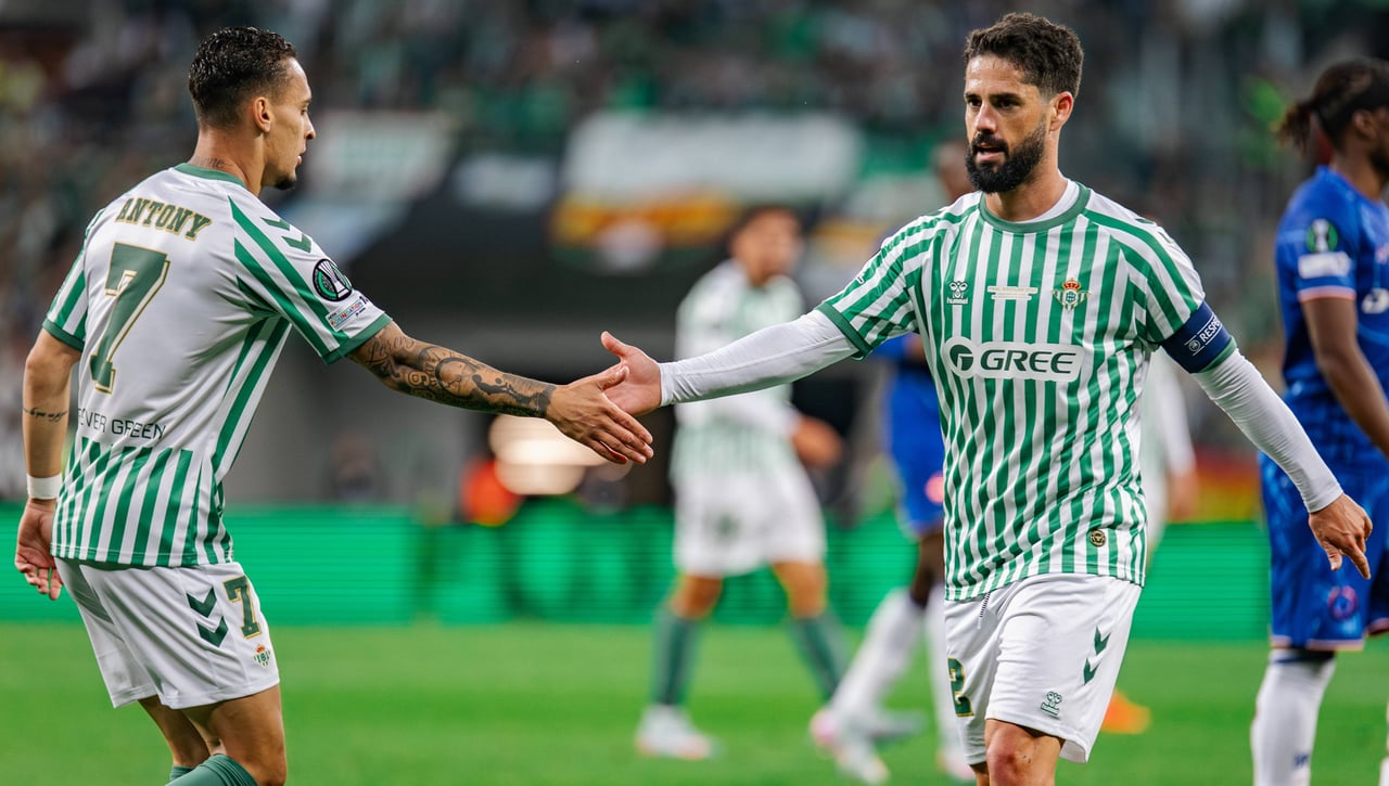 La relación que une a Isco y Antony más allá del césped