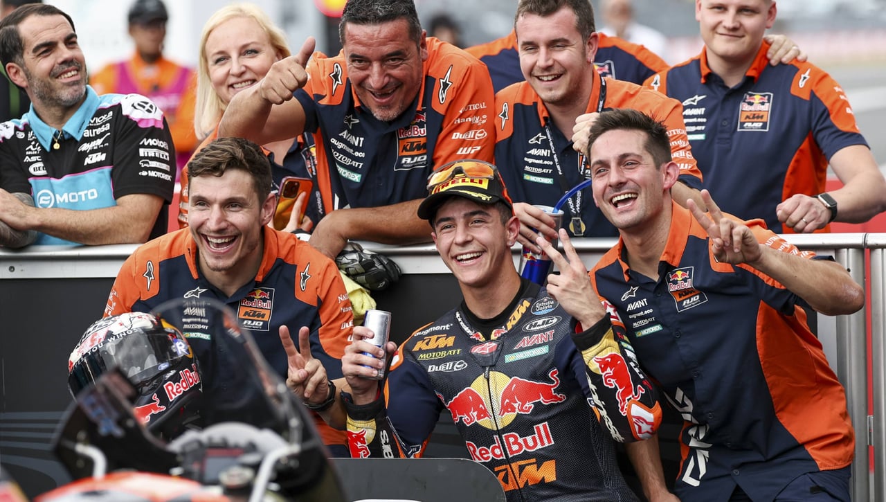 José Antonio Rueda se lleva otro premio inesperado tras el Mundial de Moto3