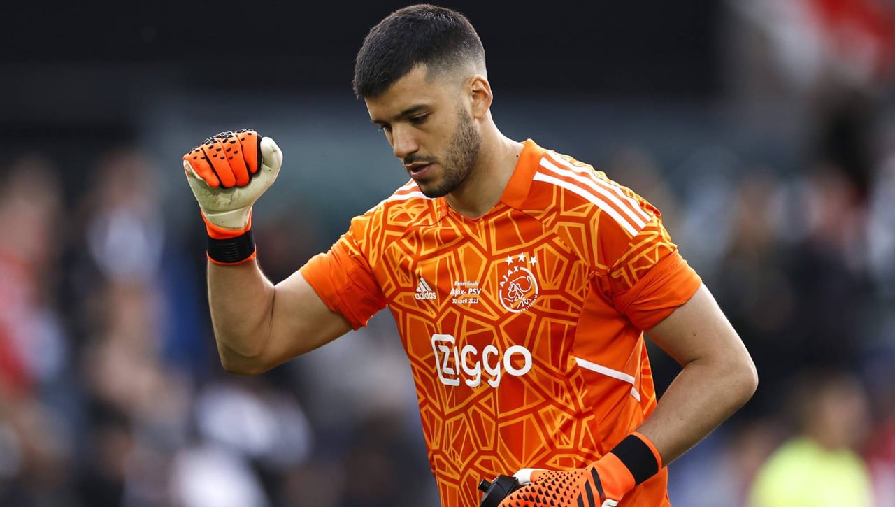 Rulli, ex de la Real Sociedad y Villlarreal, se ofrece