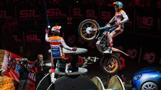Toni Bou aumenta su leyenda en Francia
