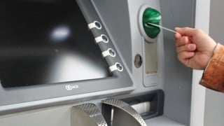 Hacienda pasa a la acción y se confirman las multas por sacar dinero en efectivo 