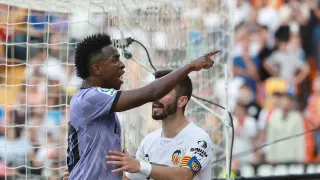 El Valencia responde a Vinicius