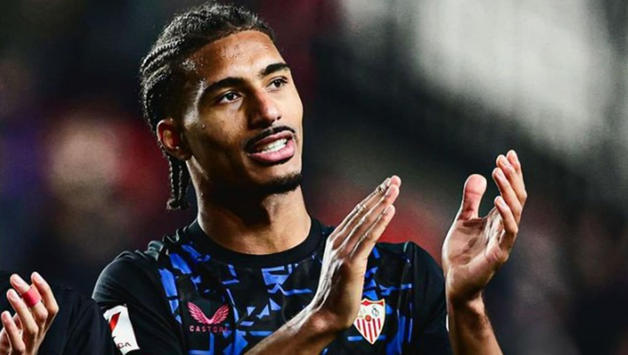 Badé responde al Stuttgart tras los avances con el Sevilla