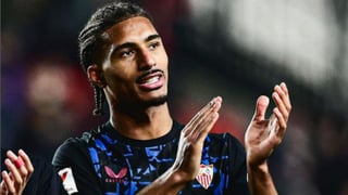 Badé responde al Stuttgart tras los avances con el Sevilla