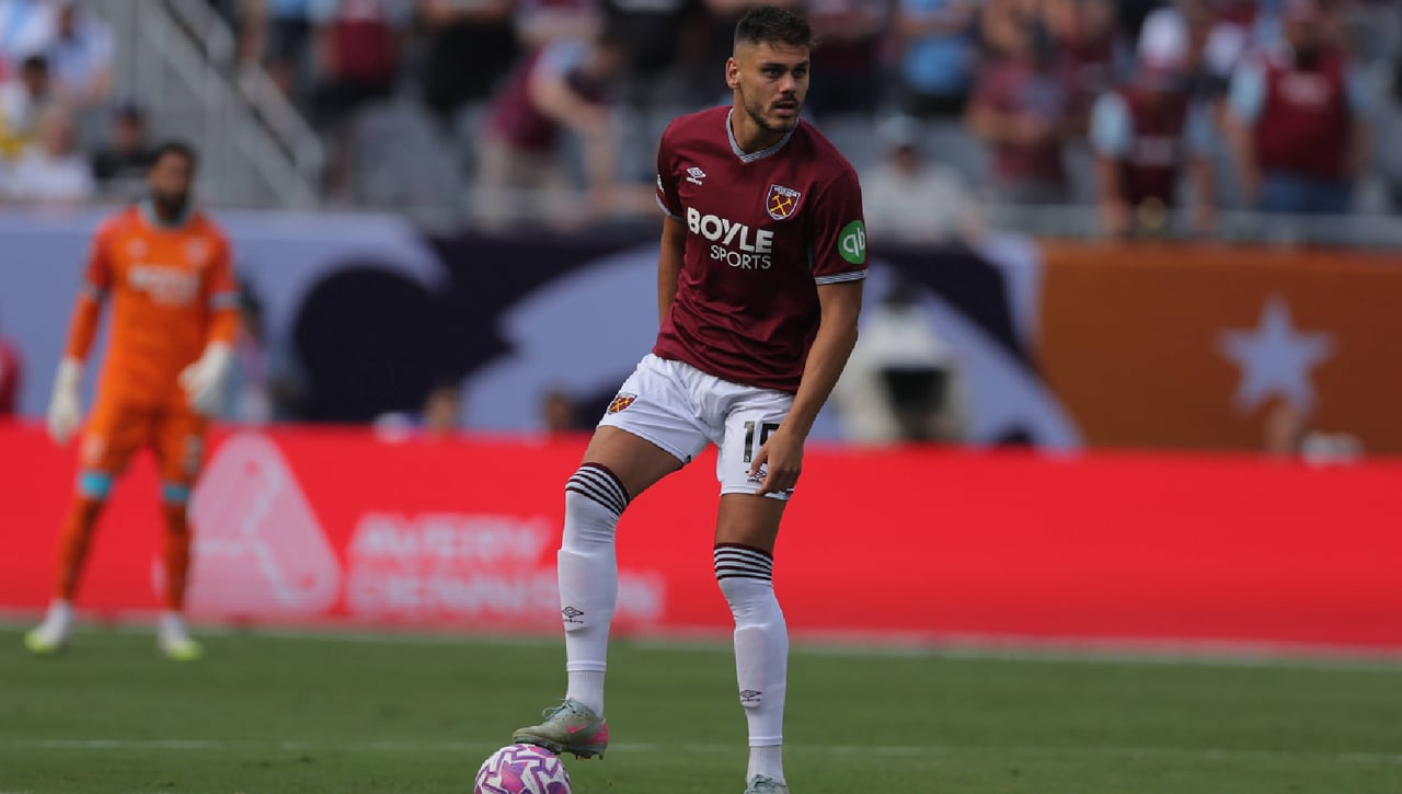 El Villarreal negocia el fichaje de un central