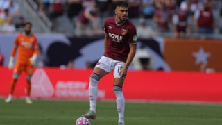 El Villarreal negocia el fichaje de un central