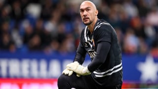 Dmitrovic y su comparación con Joan García: "Es un fantástico portero, pero somos diferentes"