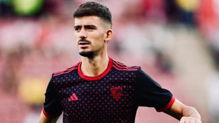 Kike Salas abre el paraguas