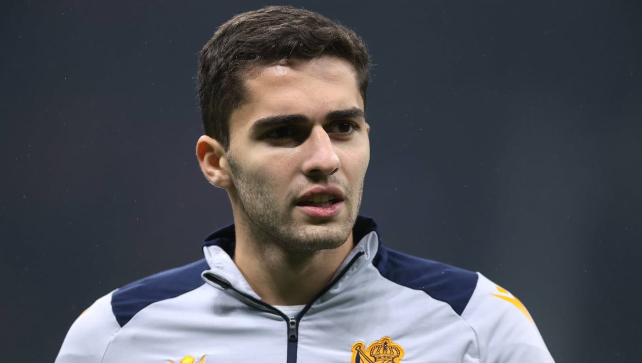 Primer disgusto de Sergio Francisco con Zakharyan