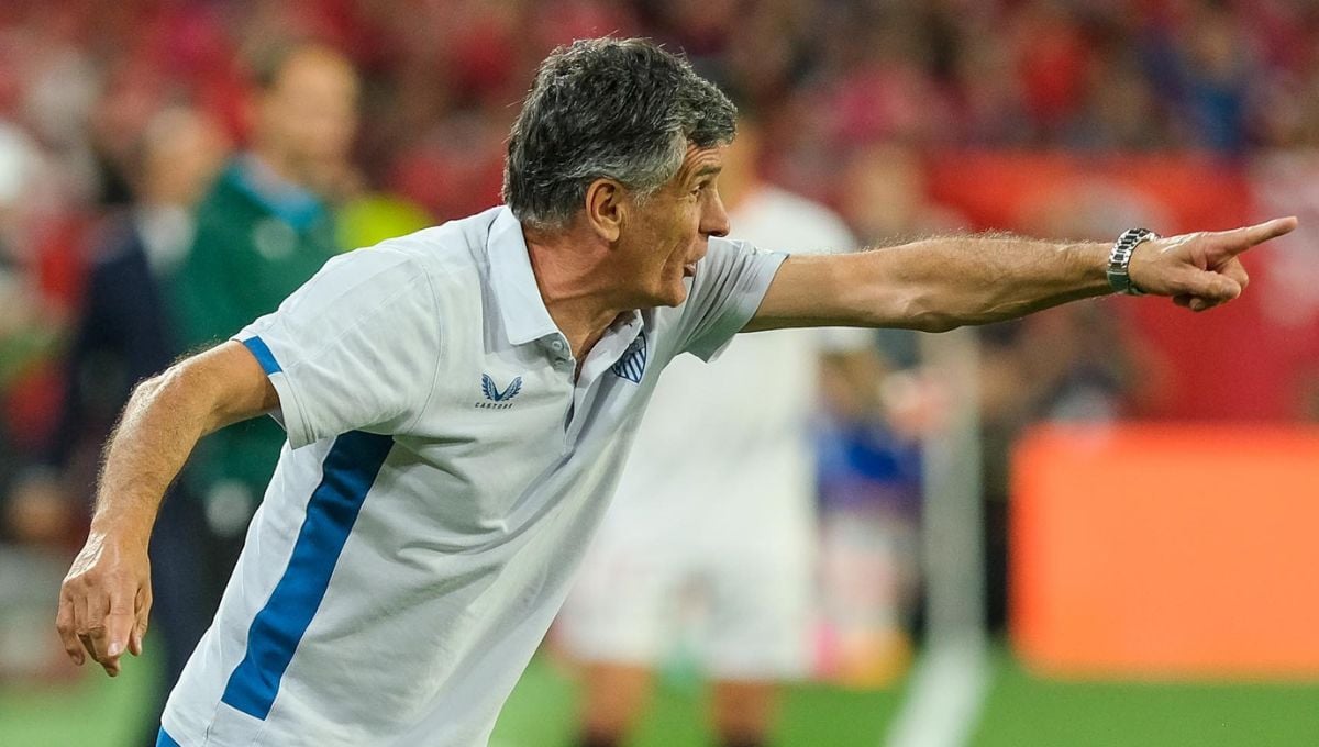 Mendilibar empuja fuera del Sevilla a uno de los héroes de la salvación