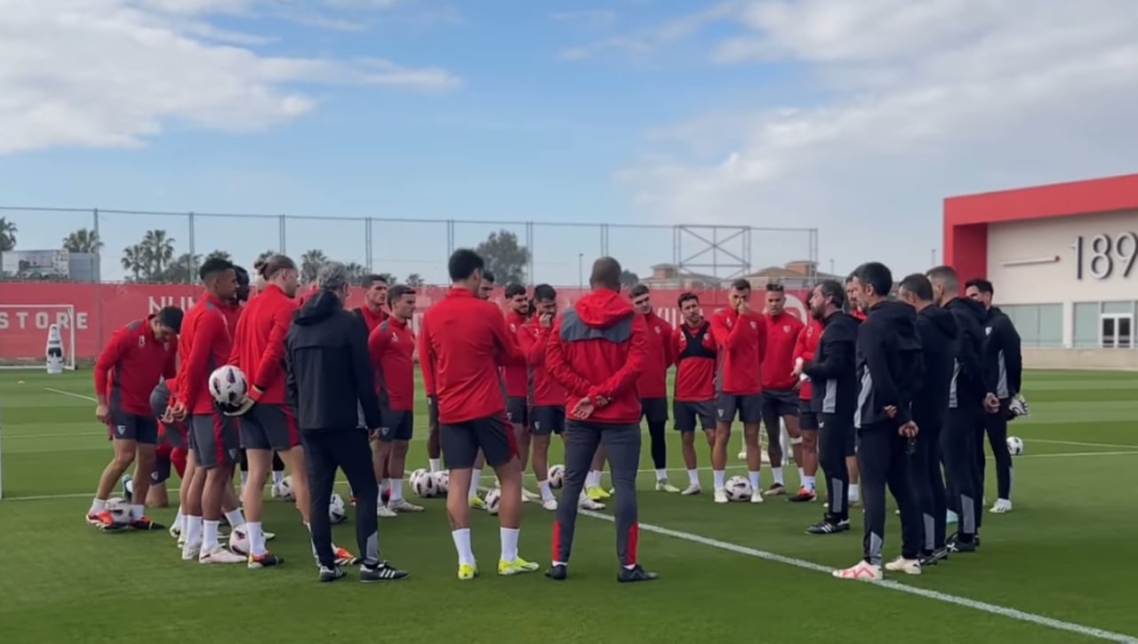 Dos torpedos a la línea de flotación de Quique Sánchez Flores