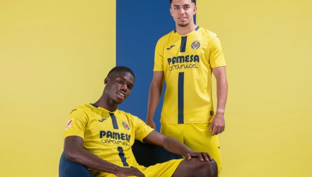 El Villarreal presenta una novedosa equipación para la temporada 25/26