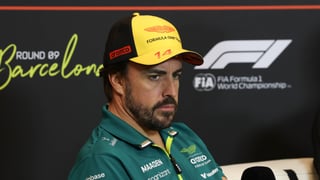 Fernando Alonso se pone en contra de Aston Martin