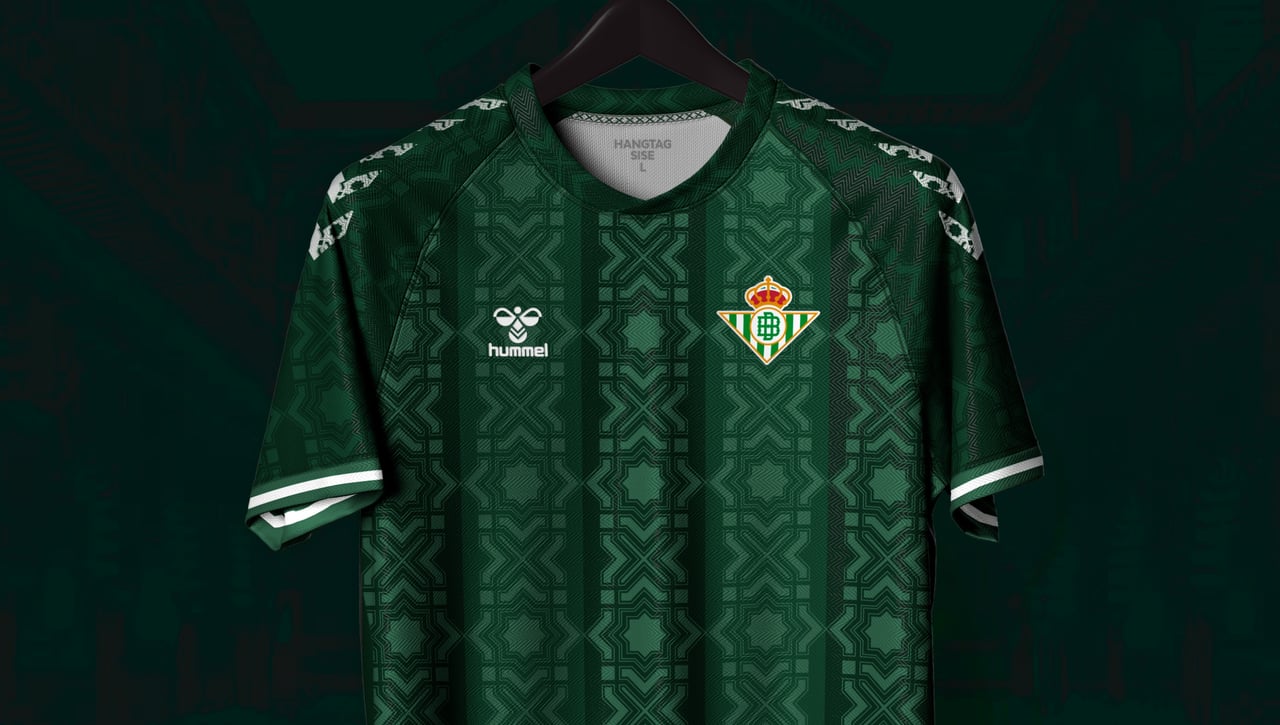 Se cuela 'in extremis' y termina siendo la camiseta oficial: "¡Qué barbaridad! Ponedla a la venta"