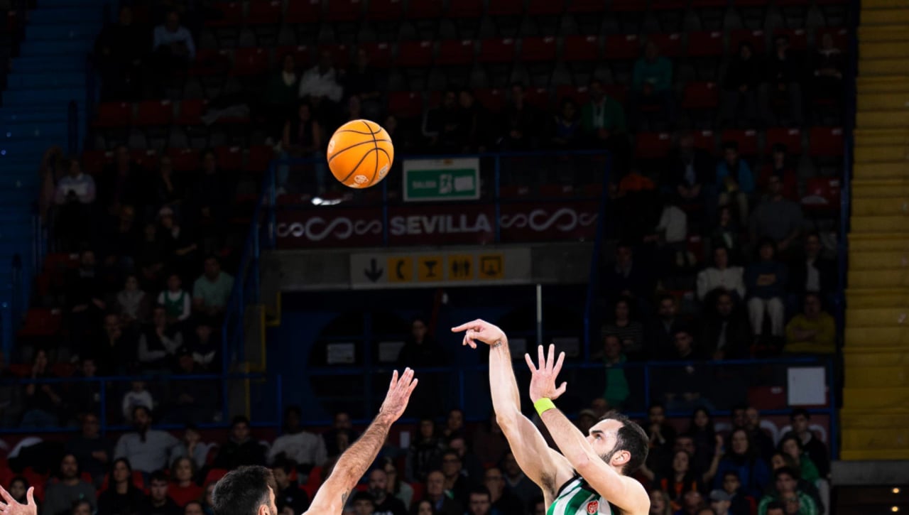 El Betis da el golpe para meterse en la pelea