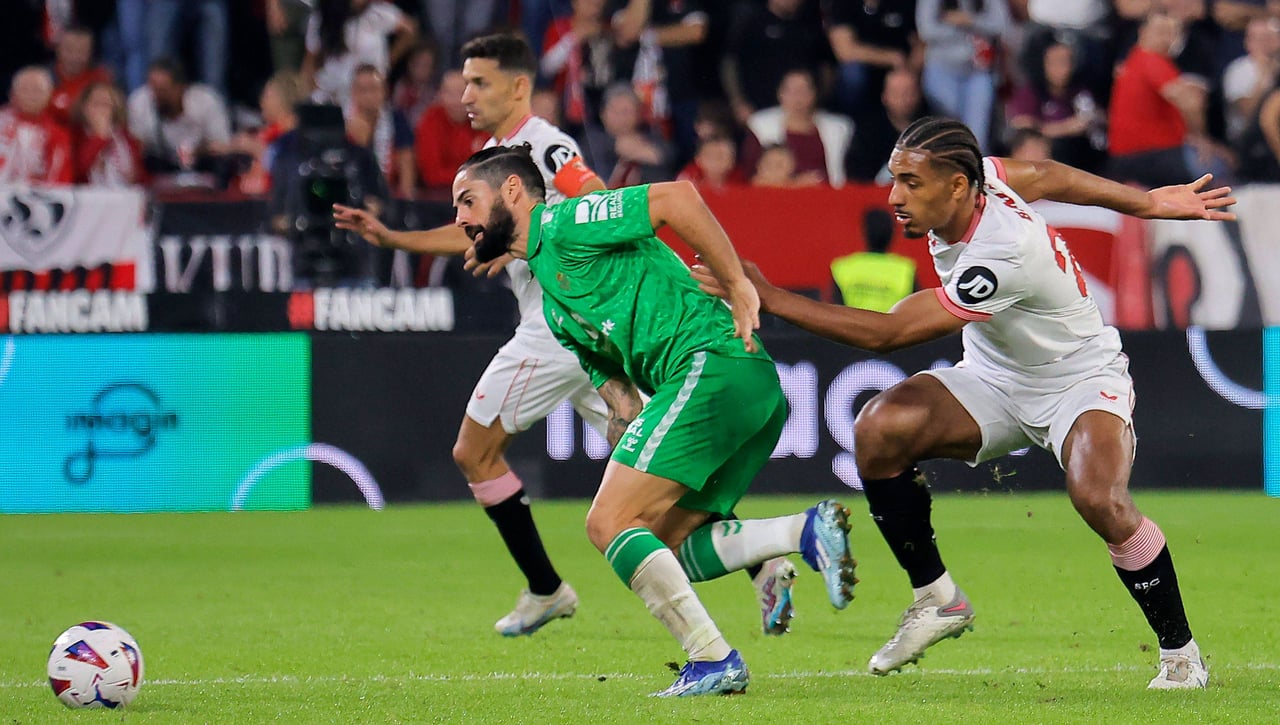 El once ideal de LaLiga hasta el parón, con mayoría de Girona, Barça y Madrid, más representación de Betis, Sevilla, Atlético y Athletic