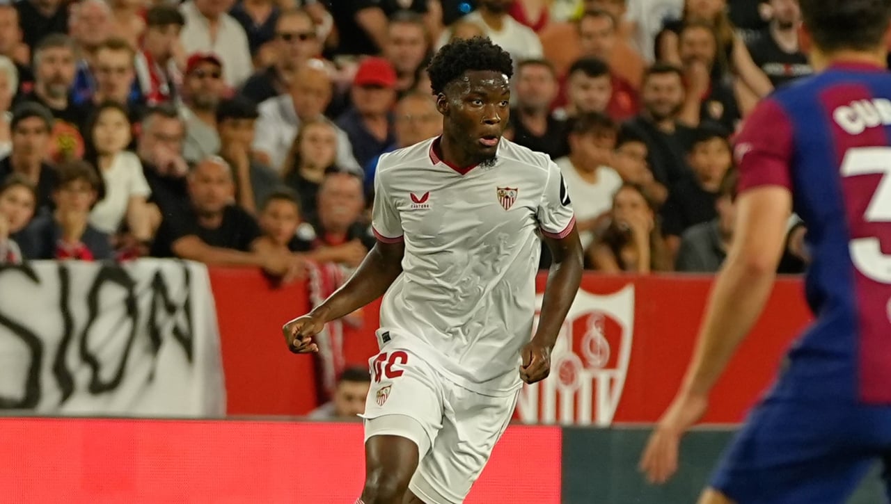 Agoumé deja la puerta abierta a continuar