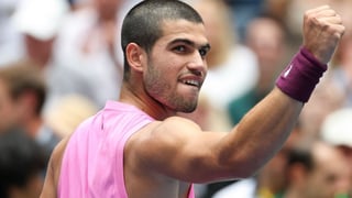 Carlos Alcaraz le da el golpe definitivo a Jannik Sinner