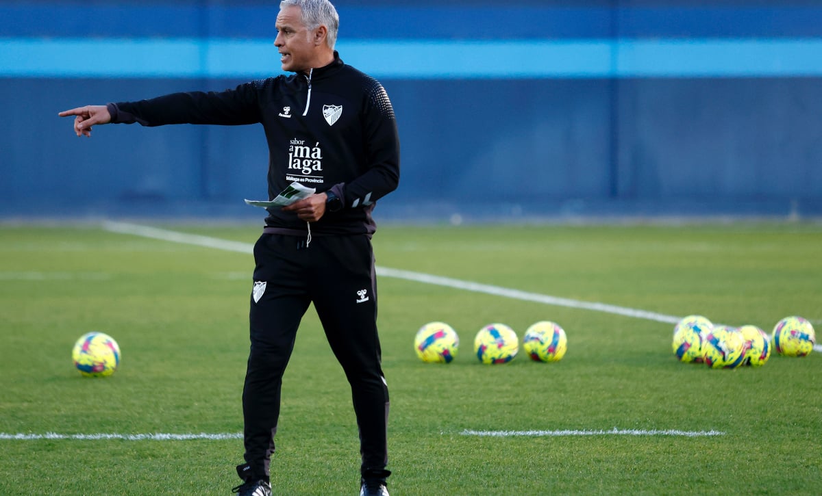 La comparecencia de Pellicer: el Oviedo, Manolo Gaspar y un mensaje a La Rosaleda 