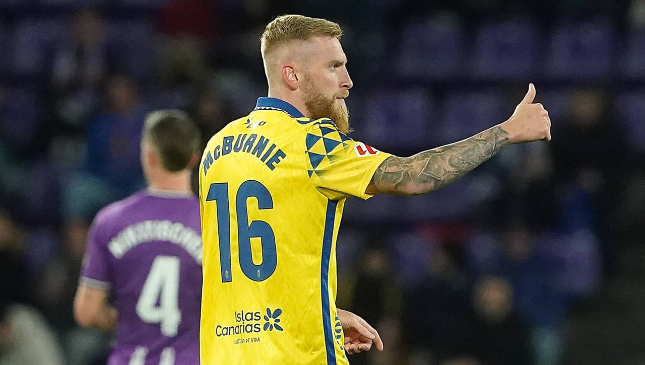Oli McBurnie, más cerca
