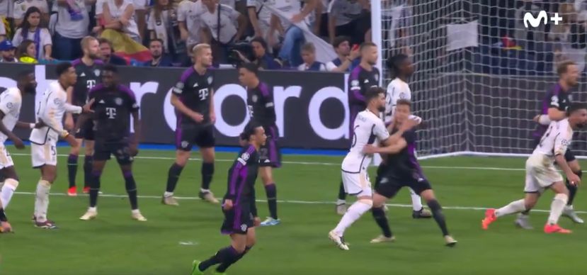 Estalla el Bernabéu por la diana anulada al Real Madrid