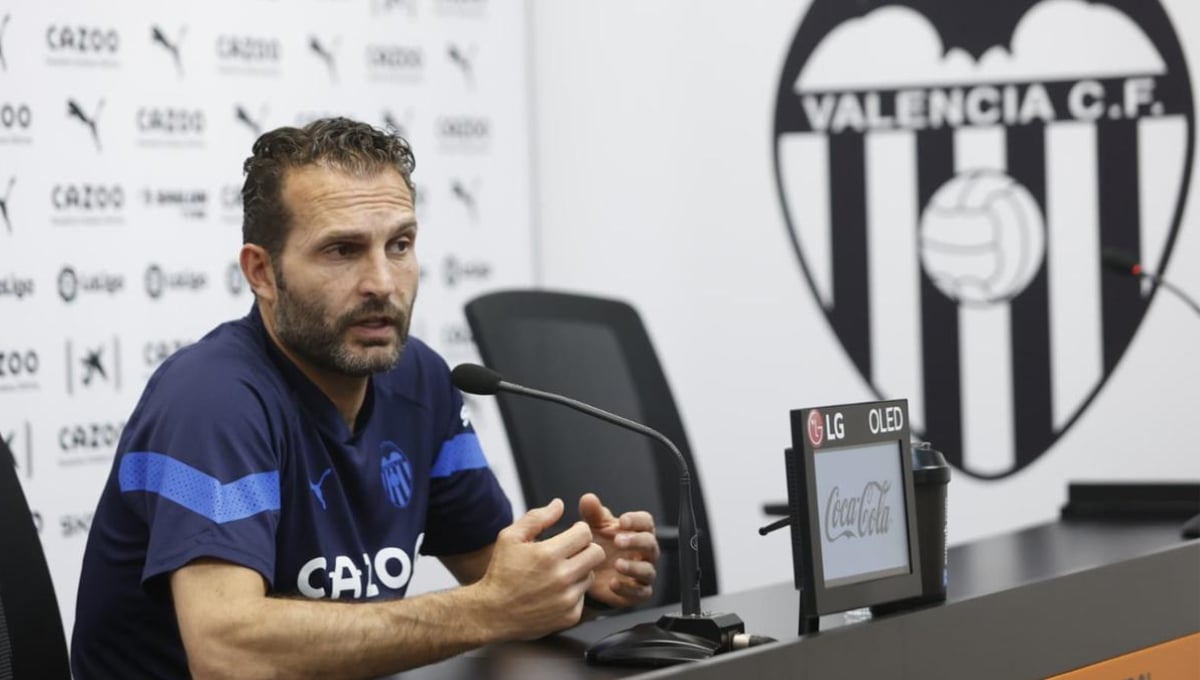 'Pasa palabra' con Rafa Mir y anuncia "la mejor versión del Sevilla"