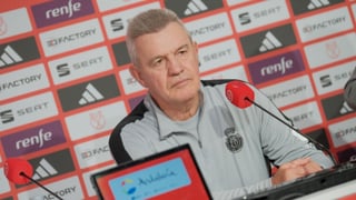 Javier Aguirre repasa sus apellidos vascos antes de la Final de Copa ante el Athletic