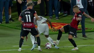 Pablo Maffeo explica su pisotón a Vinicius y aclara la relación que tienen